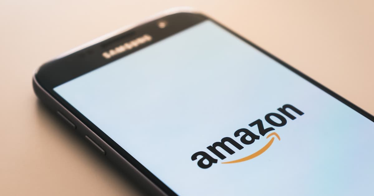 Amazon product listing creation interface showing title optimization, bullet points, images, and backend search terms