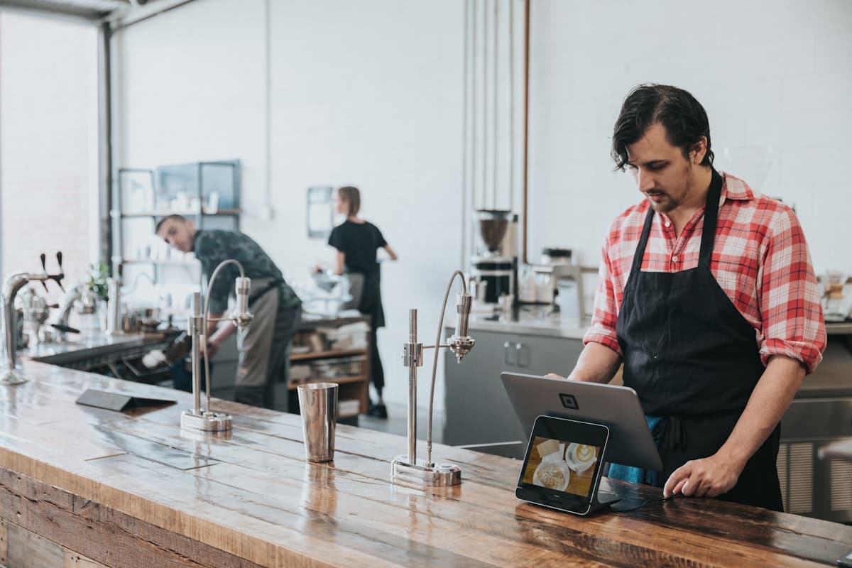 Shopify admin interface showing inventory levels across multiple markets and fulfillment locations