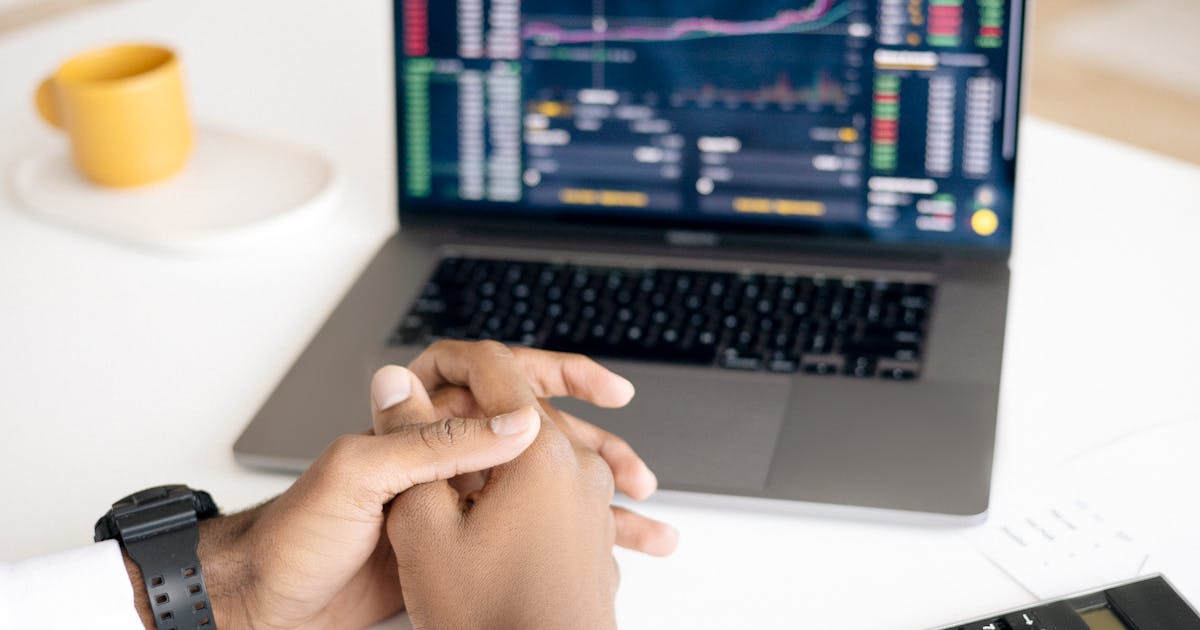 The Exact Safety Stock Formula for Sellers Doing $50K-$500K/Month (With Calculator).